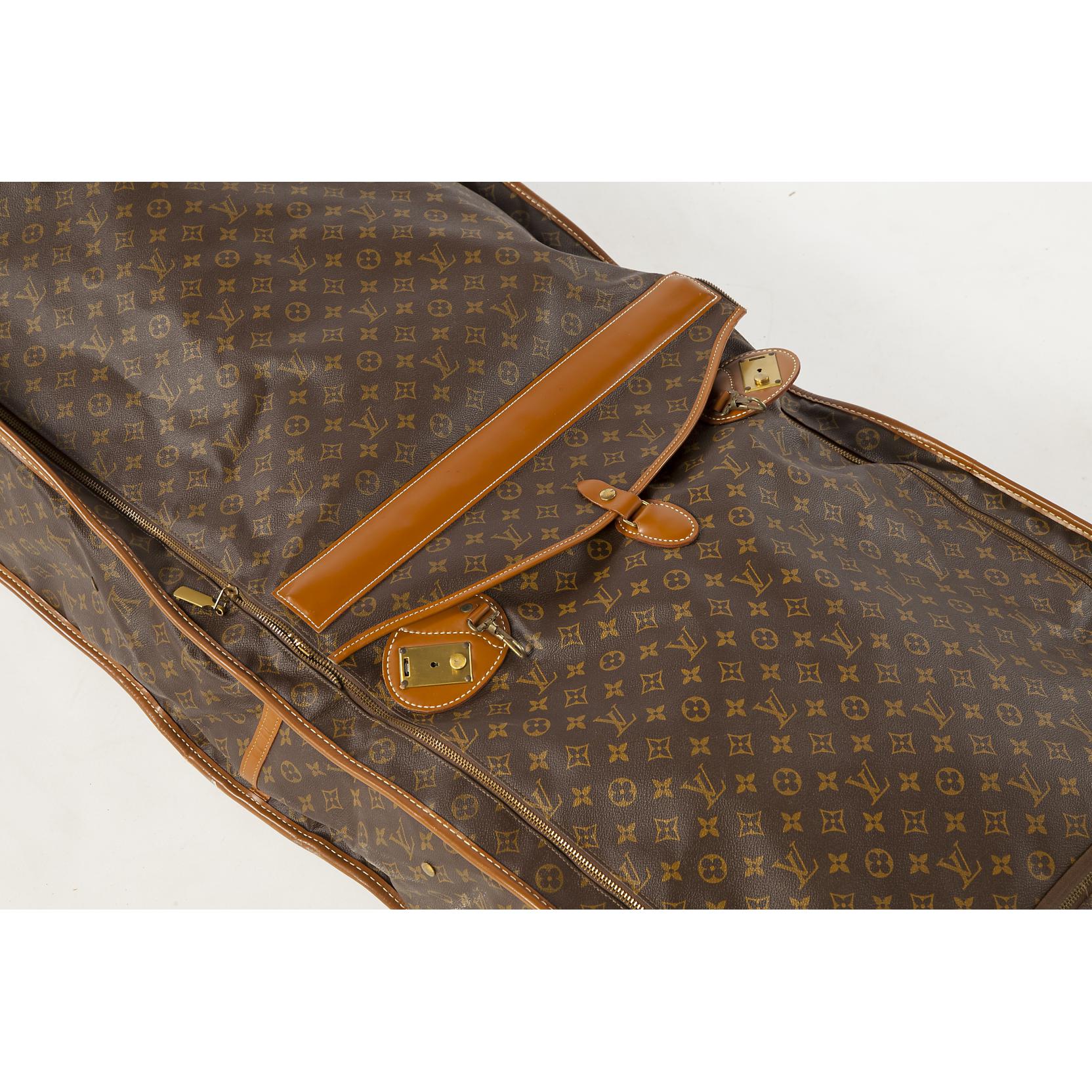 Sold at Auction: Louis Vuitton, Louis Vuitton garment bag, rectangular garment  bag with typical all-over monogram on the outside, ha