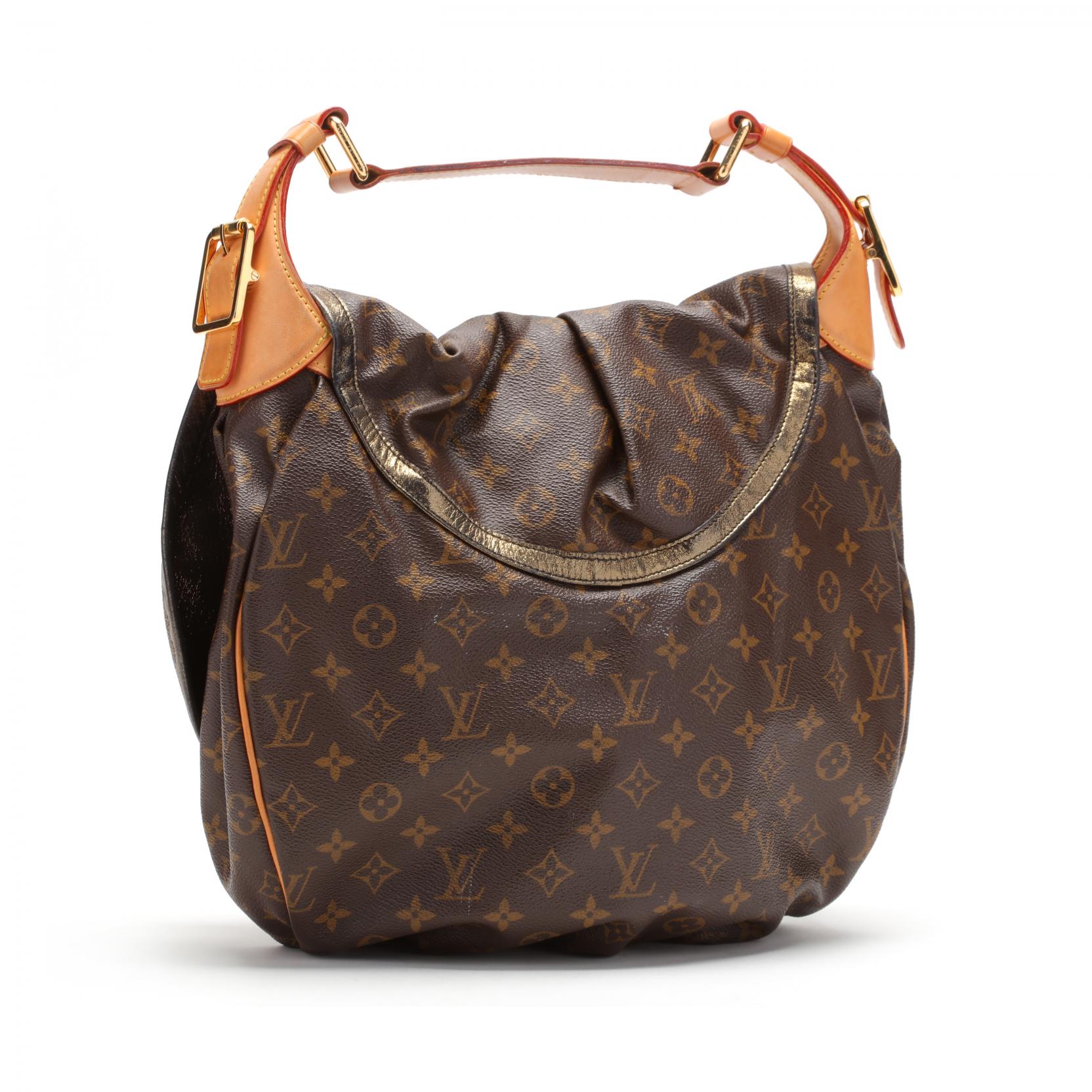 Sold at Auction: Louis Vuitton, LOUIS VUITTON Hobo Bag MAHINA SOLAR PM,  Koll.: 2010, NP.: 2.800,-€.