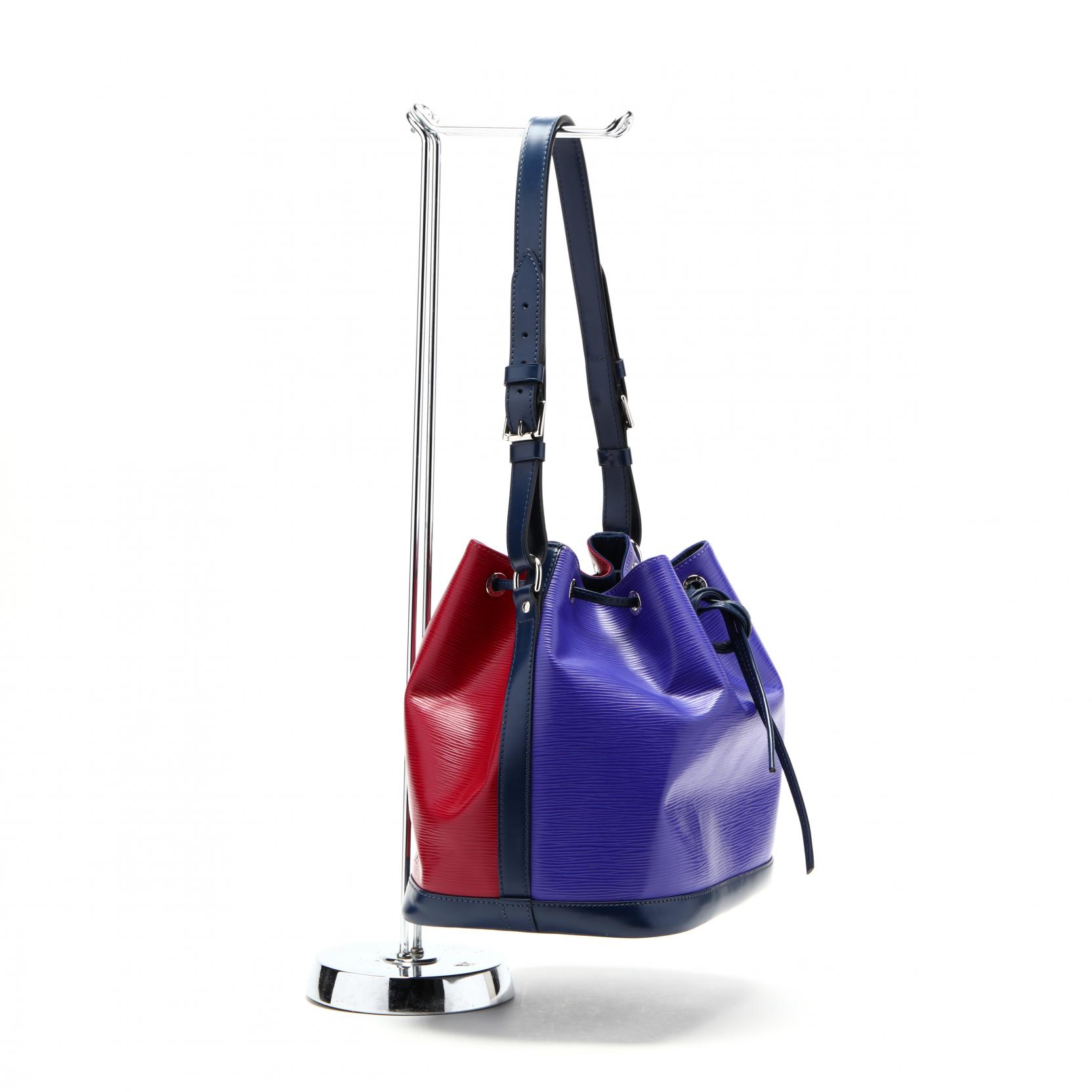 Sold at Auction: Louis Vuitton, Louis Vuitton Red Epi Leather Petit Noe Bucket  Bag