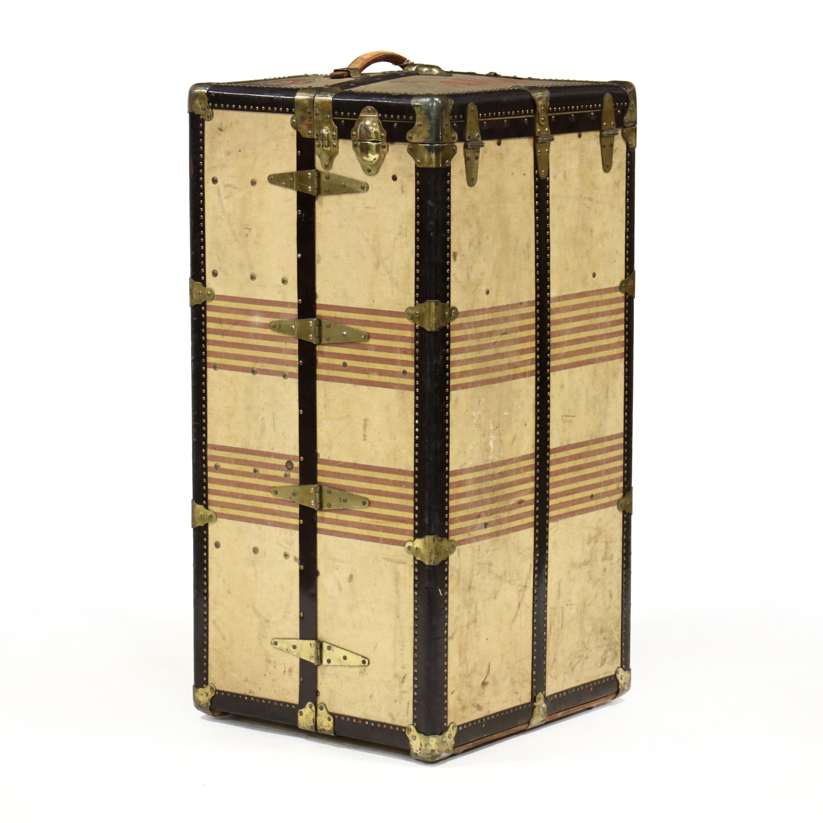 Oshkosh Trunks And Luggage Steamer Trunk Auction