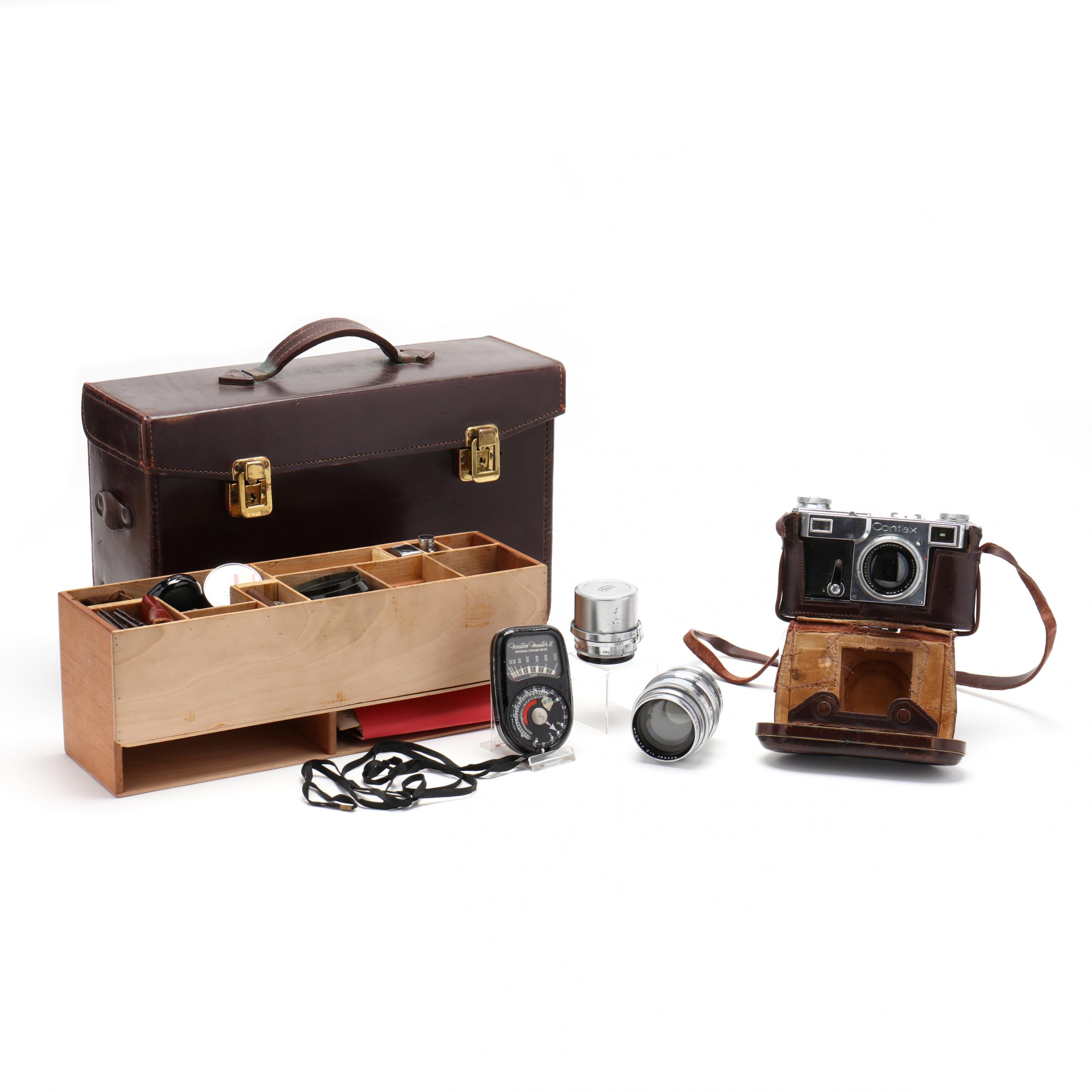 A Vintage Zeiss Ikon Camera with Accessories (Lot 522 - The End-of-Summer  Estate AuctionAug 27, 2020, 10:00am)