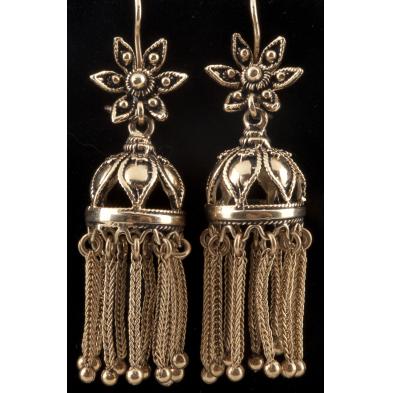 pair-of-victorian-style-gold-tassel-earrings
