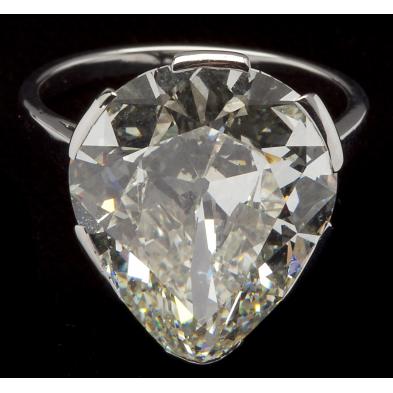 impressive-10-32-carat-platinum-and-diamond-ring