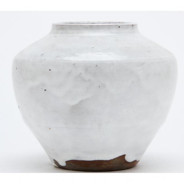 jugtown-chinese-white-glazed-shoulder-vase