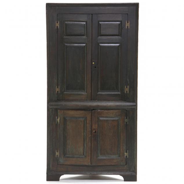 north-carolina-chippendale-blind-door-corner-cupboard