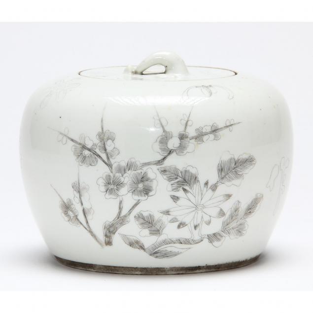 antique-chinese-en-grisaille-lidded-jar