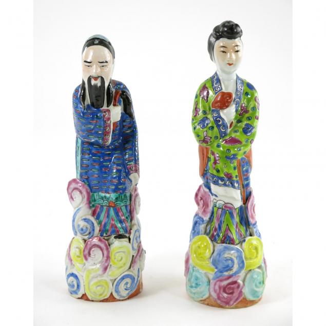 two-chinese-porcelain-figures
