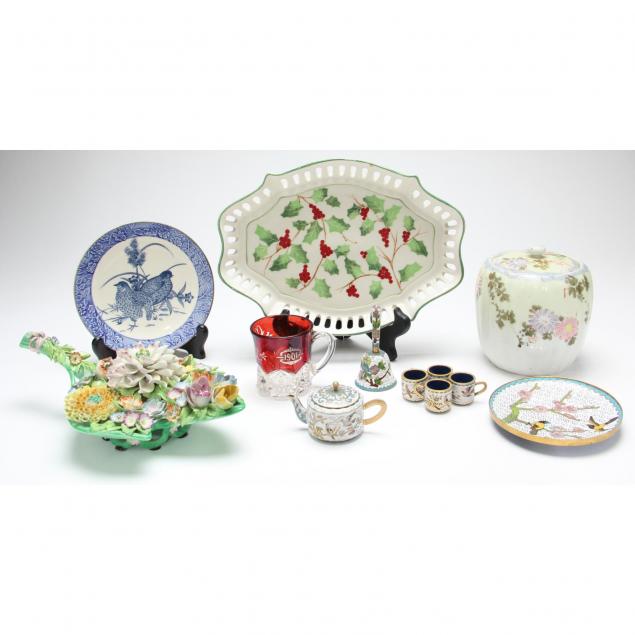 decorative-table-accessories-grouping