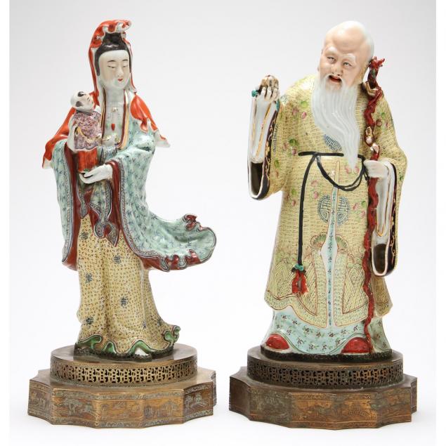 two-chinese-porcelain-figures