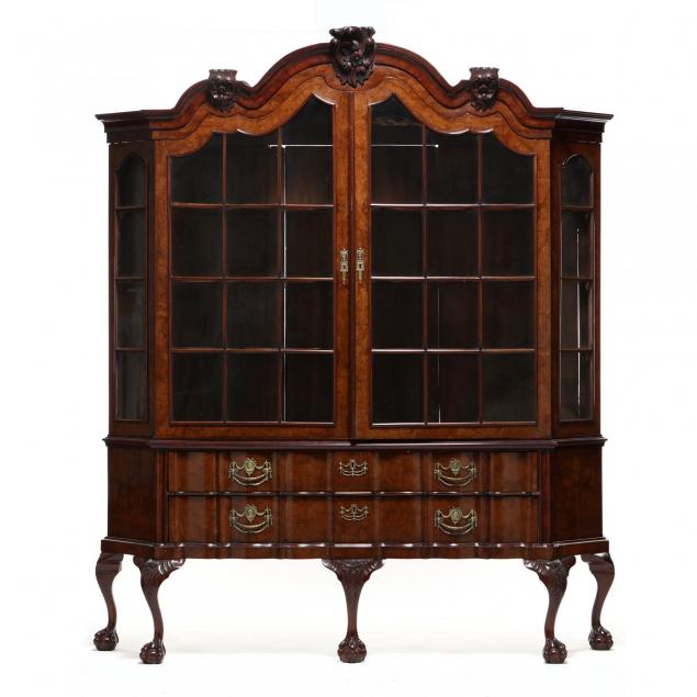 rococo-style-china-cabinet