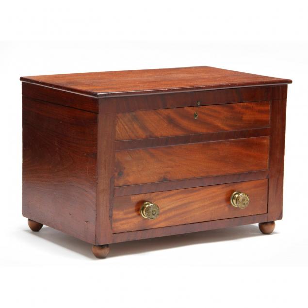 american-miniature-blanket-chest