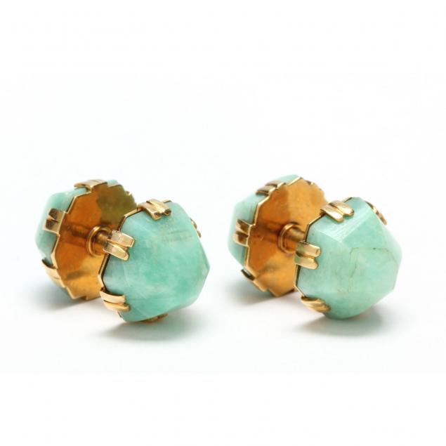 pair-of-18kt-gold-and-green-stone-cufflinks