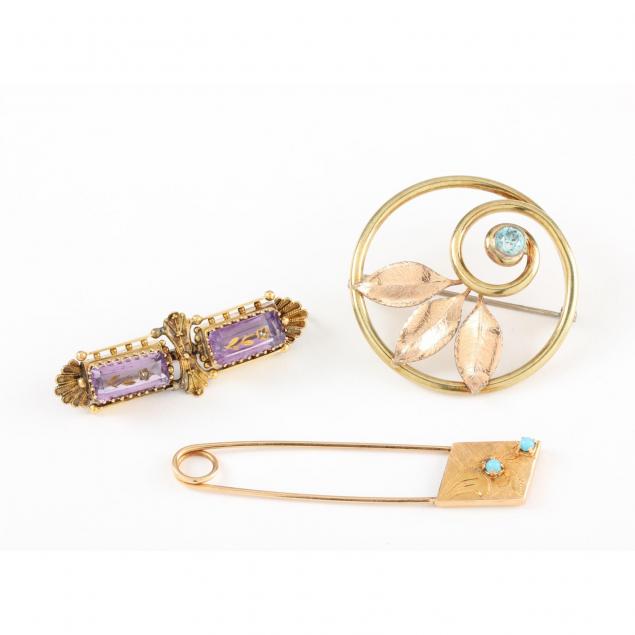 three-vintage-brooches