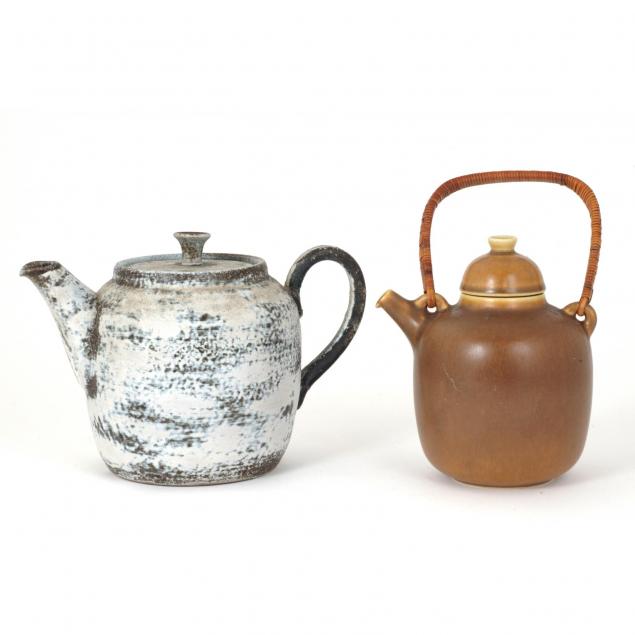 two-modernist-pottery-teapots