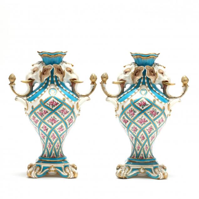 pair-of-mintons-vases-i-a-tetes-d-elephant-i