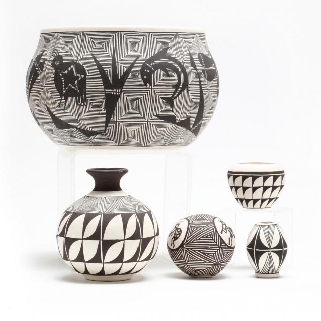 five-acoma-pottery-objects