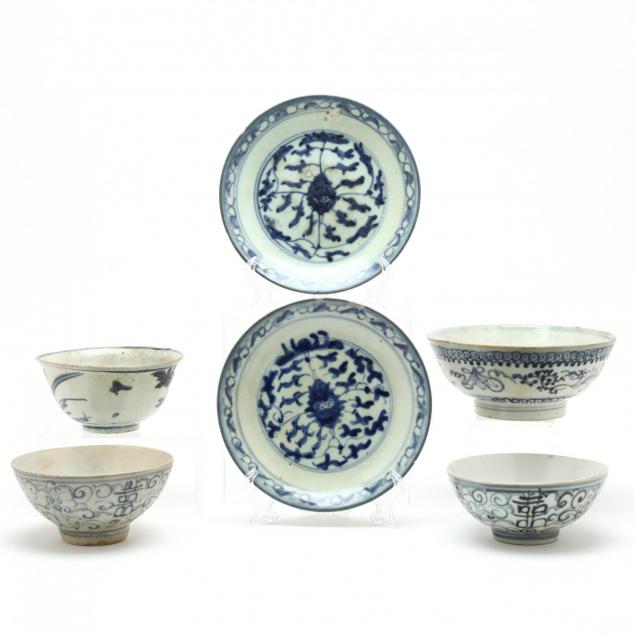 a-group-of-ming-dynasty-blue-and-white-shipwreck-ceramics