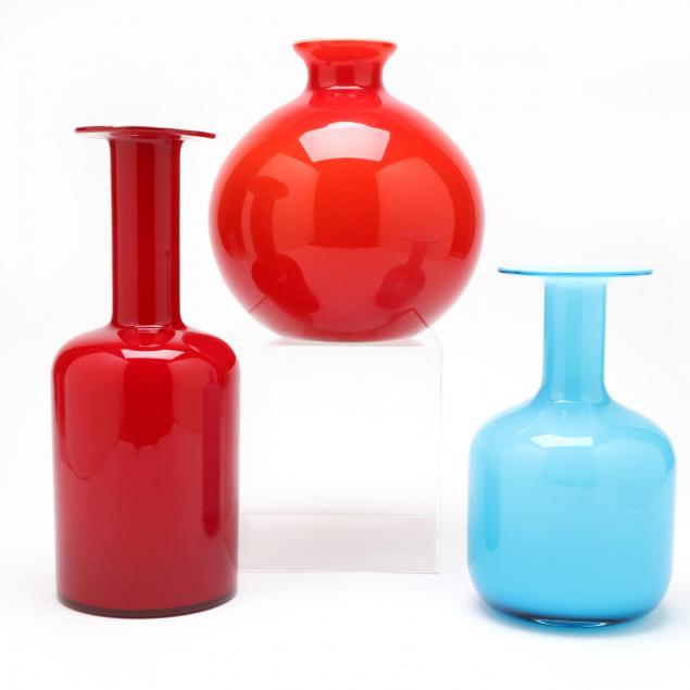 three-art-glass-vases