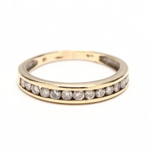 14kt-gold-and-diamond-band