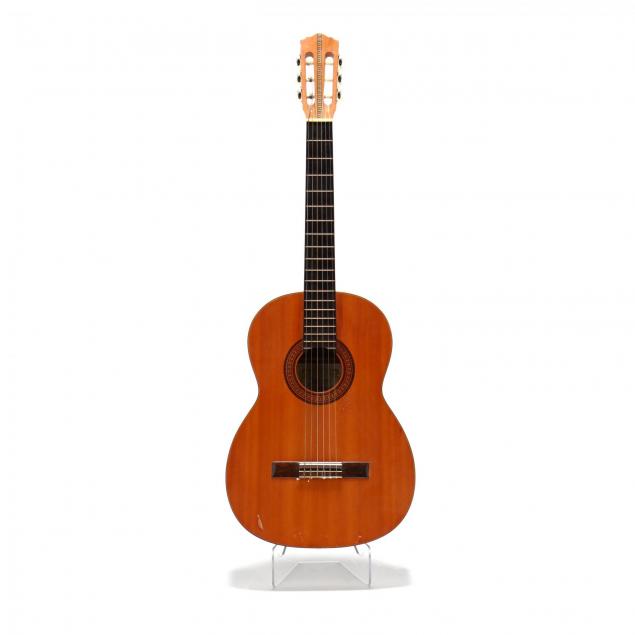 suzuki-classical-guitar