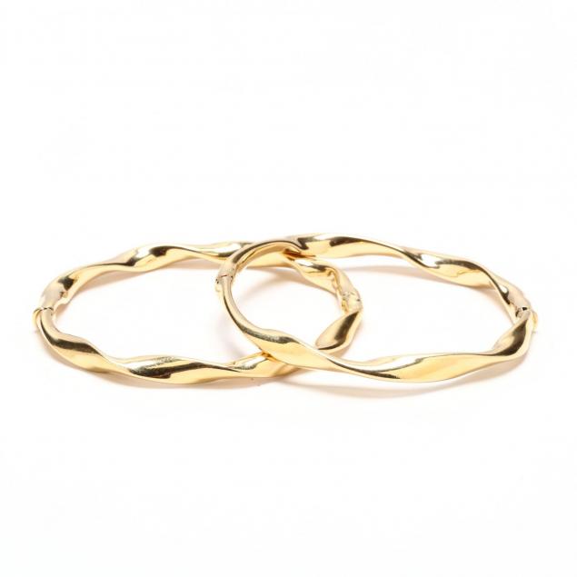 pair-of-14kt-gold-bangle-bracelets-italy