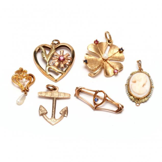 six-pieces-of-gold-jewelry