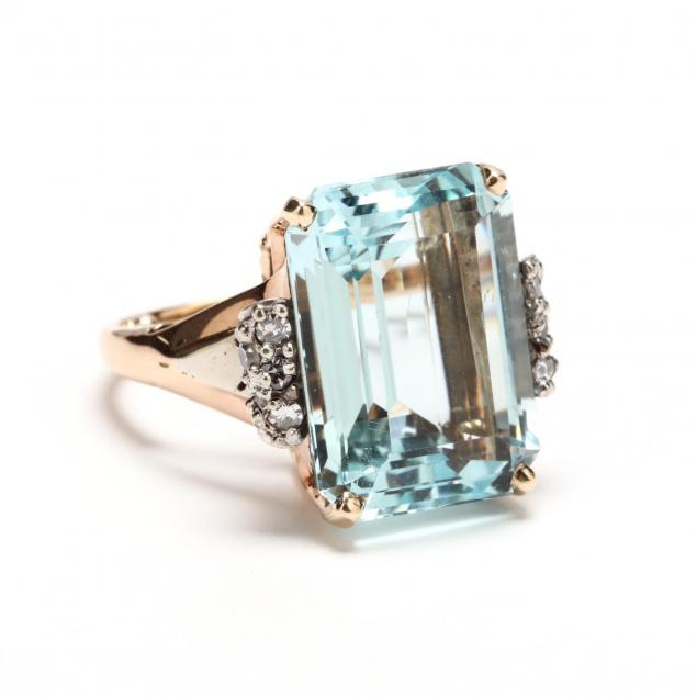 retro-aquamarine-and-diamond-ring