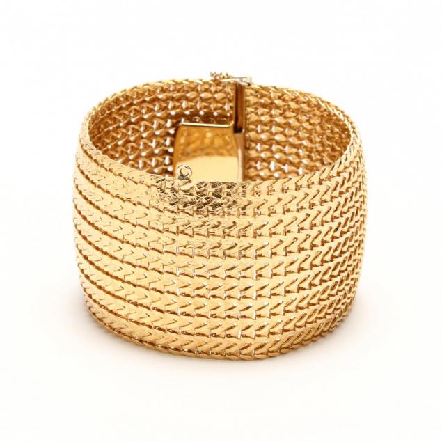 wide-18kt-gold-bracelet
