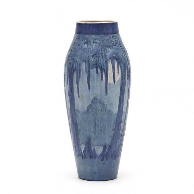newcomb-college-art-pottery-vase