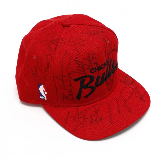 chicago-bulls-team-signed-cap-1991-92-champions