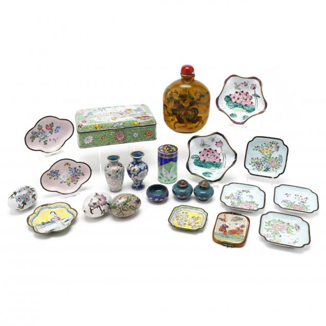 chinese-decorative-accessory-grouping