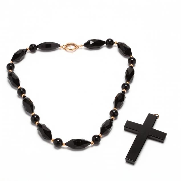 gold-and-onyx-necklace-and-onyx-cross