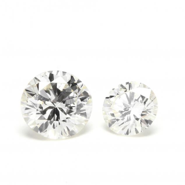 two-loose-round-brilliant-cut-diamonds