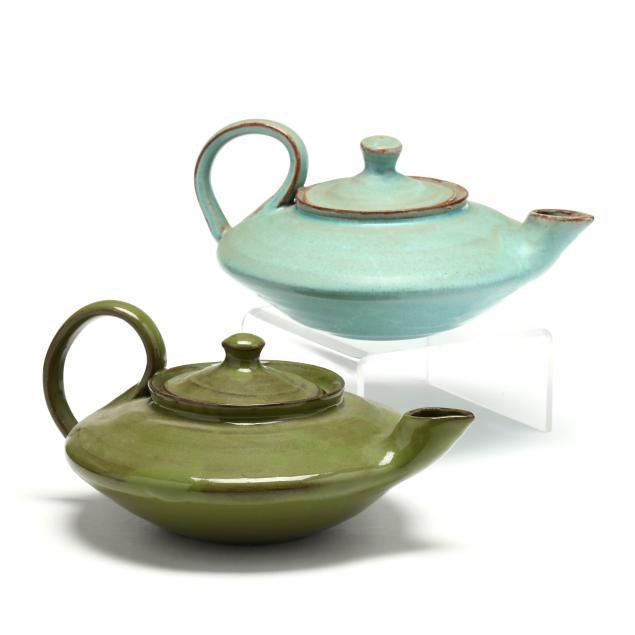 nc-pottery-two-vintage-aladdin-teapots-waymon-cole