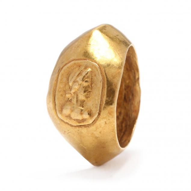 roman-gold-ring-with-profile-of-an-empress-possibly-plotina