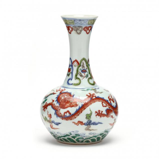 a-chinese-i-wucai-i-dragon-vase