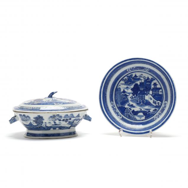 two-pieces-of-chinese-export-porcelain-blue-canton