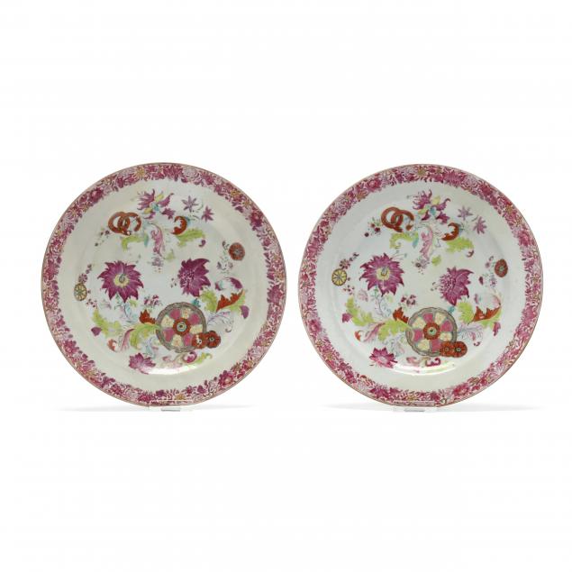 a-pair-of-chinese-qing-dynasty-porcelain-plates