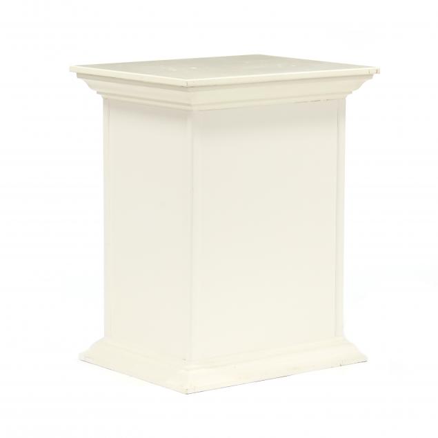 contemporary-painted-pedestal