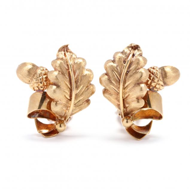 18kt-gold-acorn-earrings