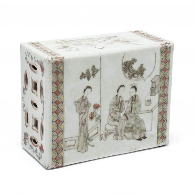 a-chinese-famille-rose-porcelain-pillow