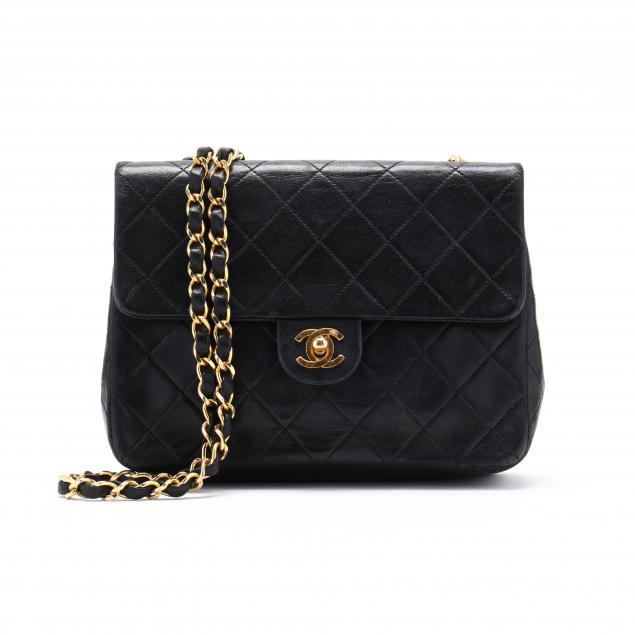 vintage-classic-black-quilted-mini-flap-bag-chanel