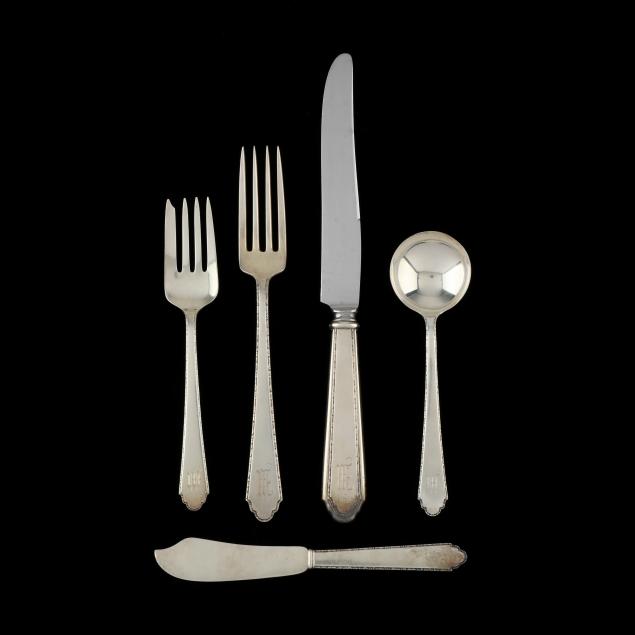 lunt-william-and-mary-sterling-silver-flatware-service