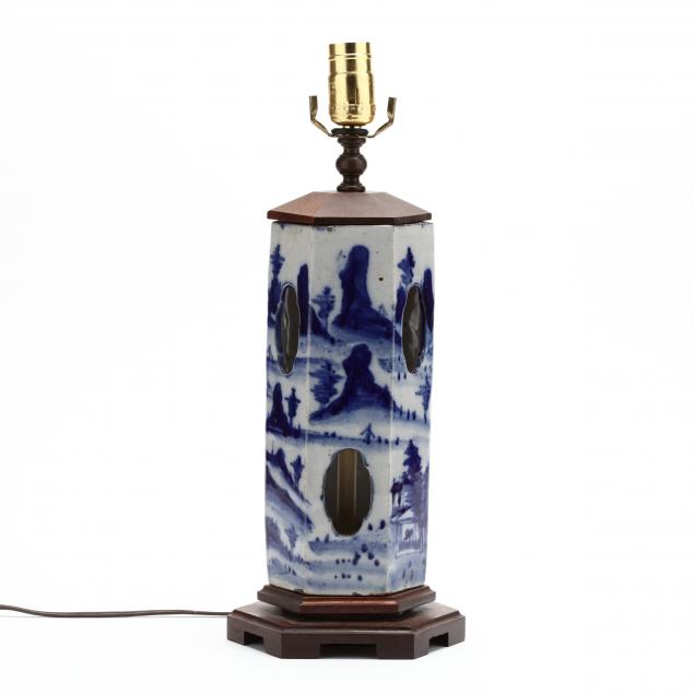 a-chinese-porcelain-blue-and-white-hat-stand-lamp