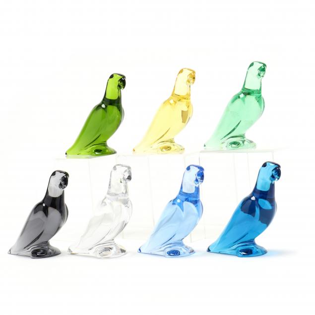 baccarat-flock-of-seven-crystal-parrots