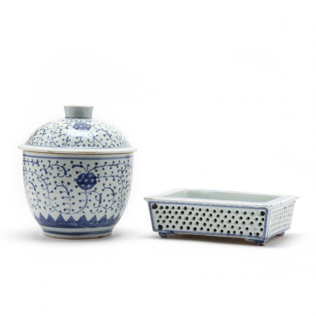 two-chinese-blue-and-white-porcelain