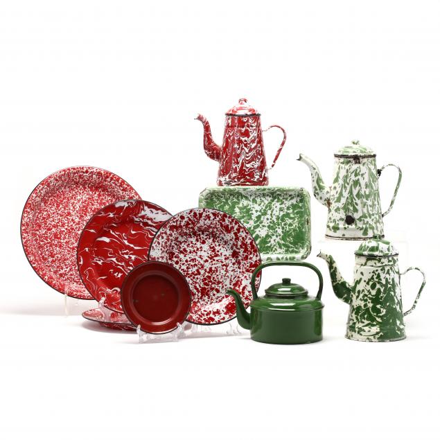 assorted-ten-enamel-and-graniteware-in-red-and-green