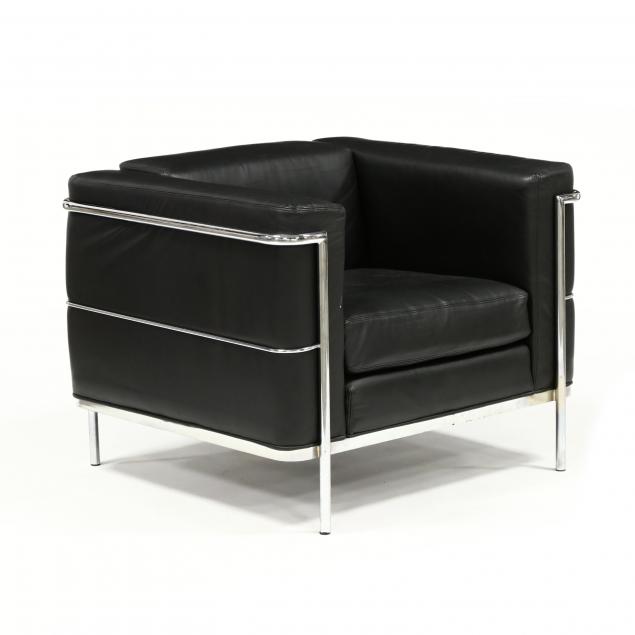 lc2-black-leather-club-chair