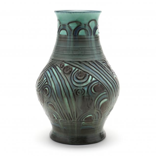 rookwood-pottery-carved-art-deco-vase