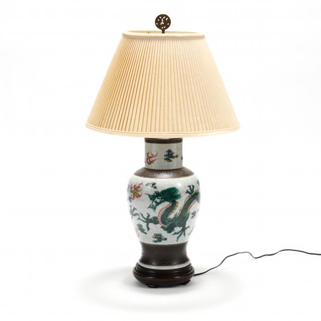 a-chinese-style-dragon-vase-lamp